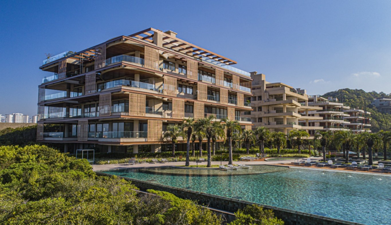 A Surpreendente Ascensão da Praia Brava: Luxo, Exclusividade e Investimentos Lucrativos